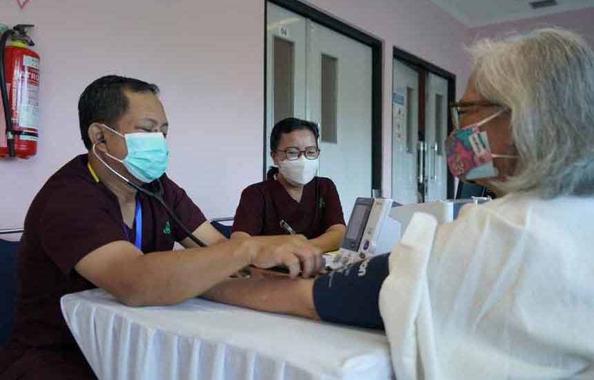 Vaksinasi Lansia Fokus di Jakarta dan Ibu Kota Provinsi