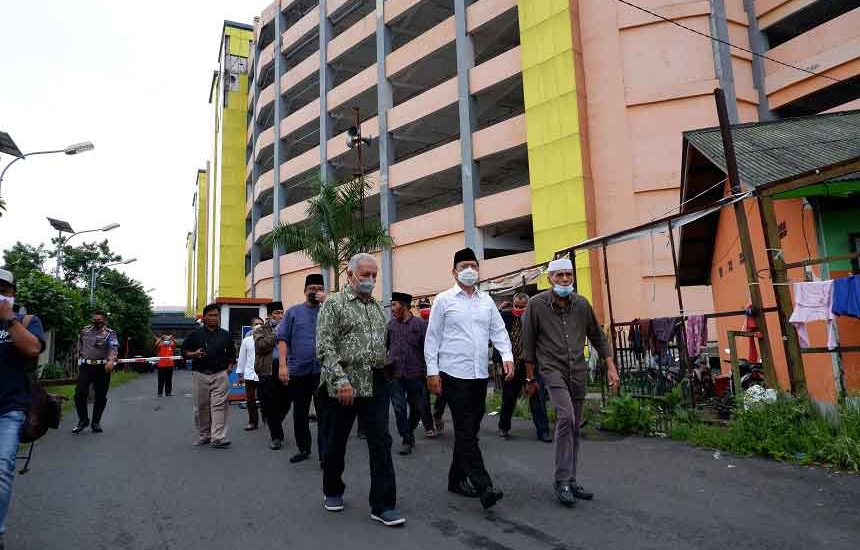 Anggota Watimpres Siap Pasang Badan Bagi Pedagang Pasar Turi