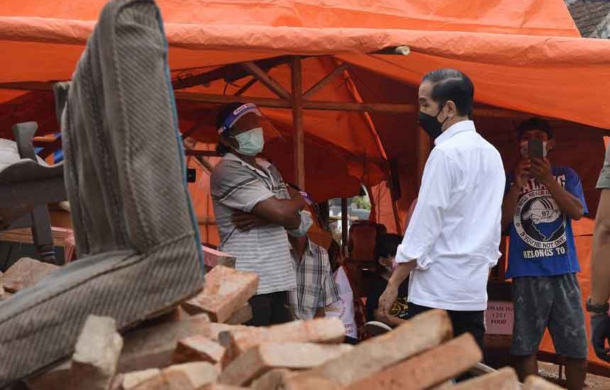 Presiden Tinjau Lokasi Gempa Malang