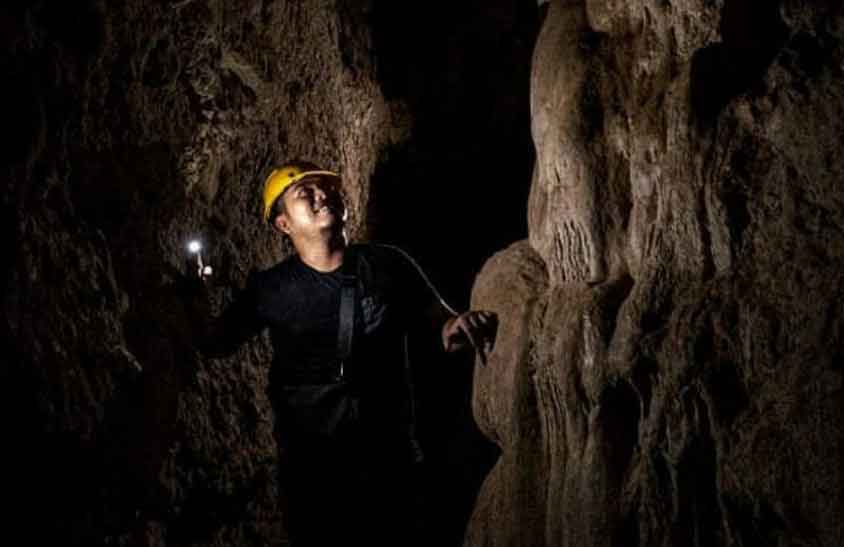 Fosil Purba di Gua Batu Cermin