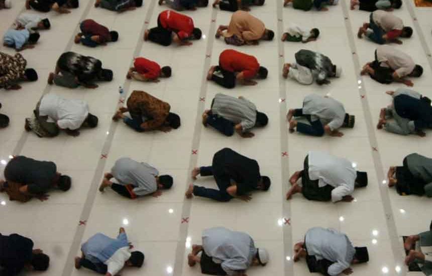 Ritual Agama Dengan Prokes Ketat