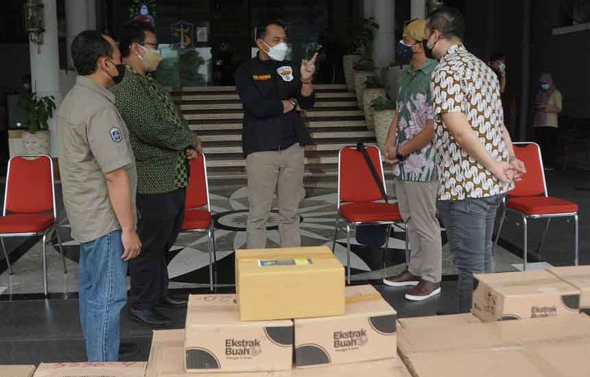 Tak Bisa Sendiri Tangani Pandemi