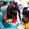 Vaksinasi Door to Door Warga Papua