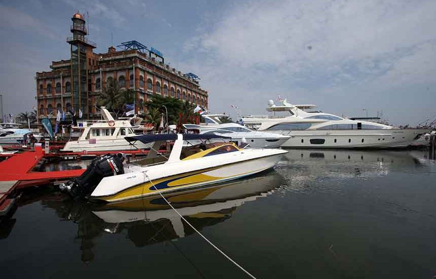 Yacht untuk Wisata Bebas Pajak