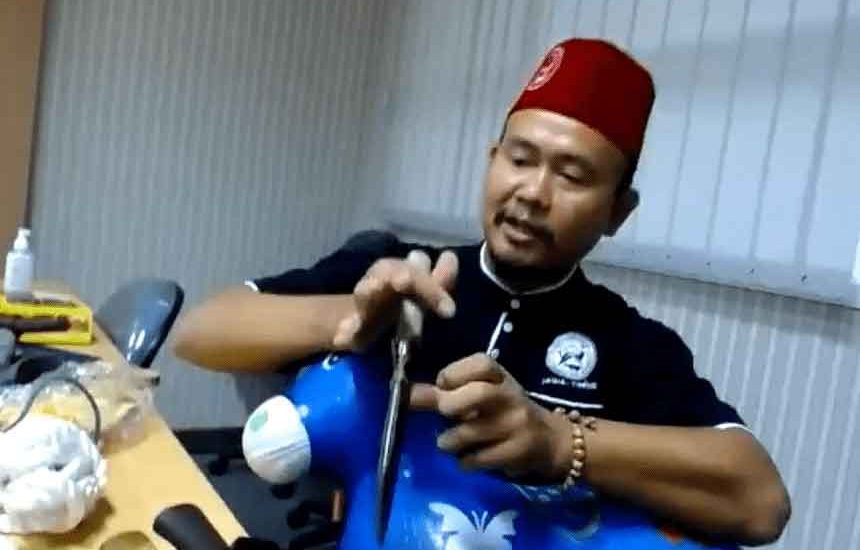 ITS Latih Juru Sembelih Halal