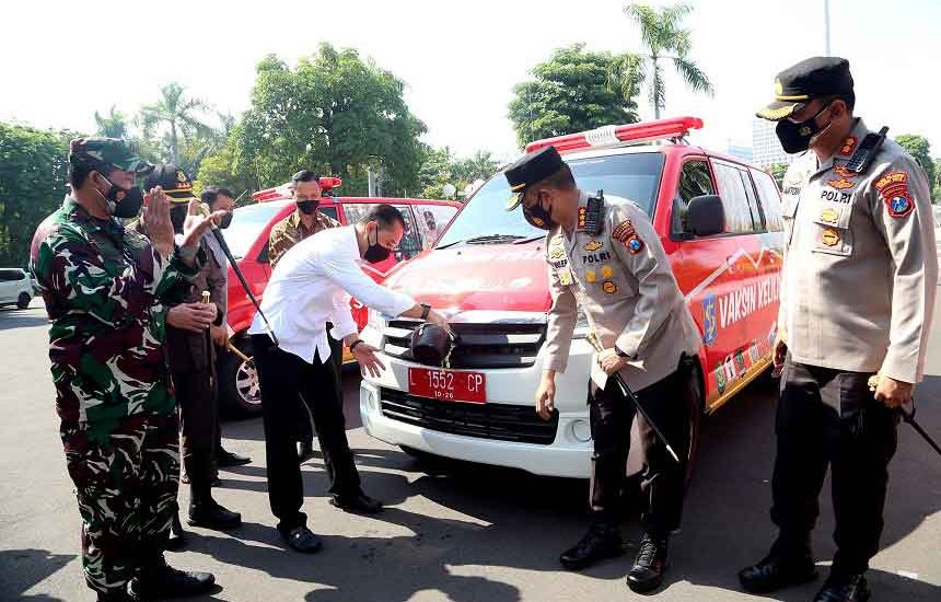 Pemkot Surabaya Kirim Mobil Vaksin Keliling Pemkot Surabaya Kirim Mobil Vaksin Keliling
