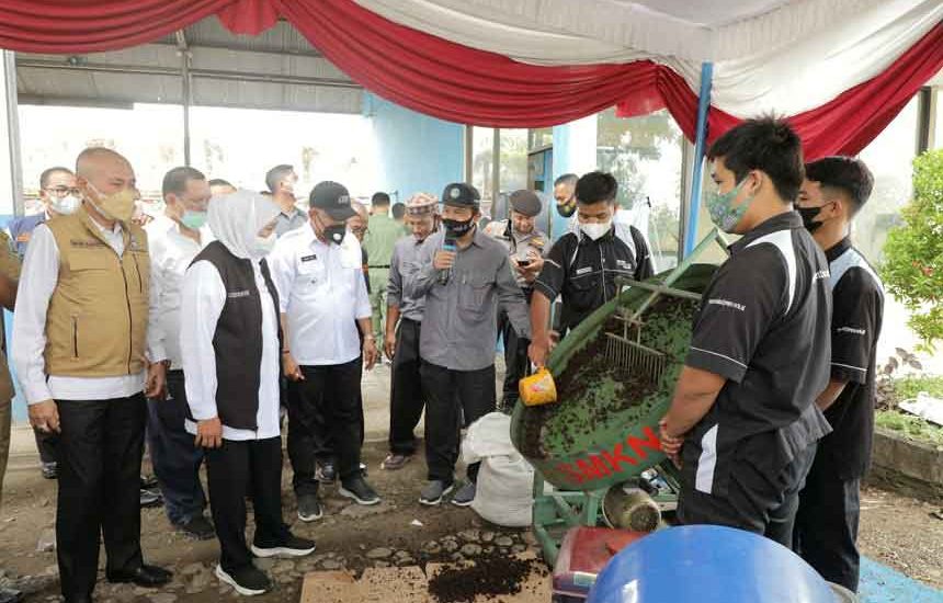 Pengolah Pupuk Organik Granula Buatan SMK