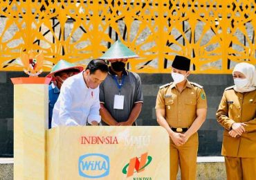 Jokowi Resmikan Dua Bendungan di Jatim