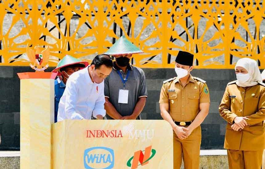 Jokowi Resmikan Dua Bendungan di Jatim