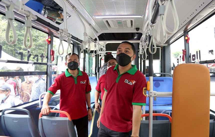 Teman Bus Trans Semanggi Suroboyo