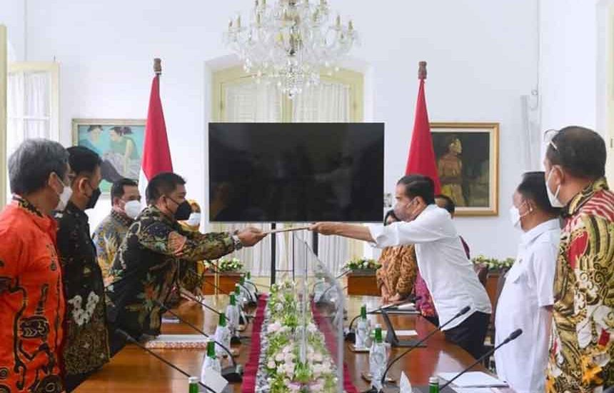 Daftar Calon Anggota KPU – Bawaslu Diserahkan