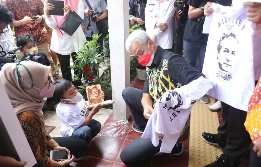 Bahagianya Awaludin Saat Bertemu Ganjar