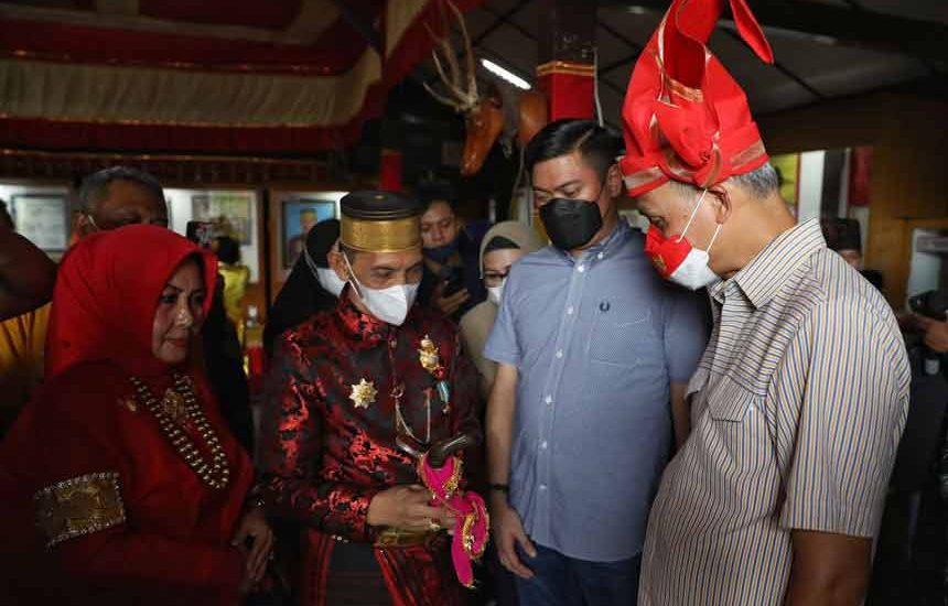 Saat Raja Gowa Sambut Ganjar Pranowo