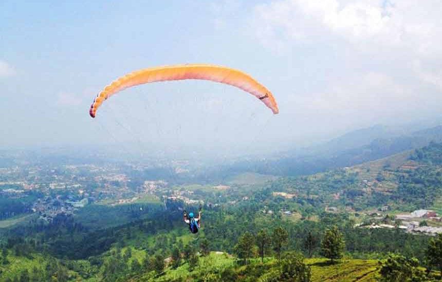 Daya Tarik Baru Paralayang di Jatim