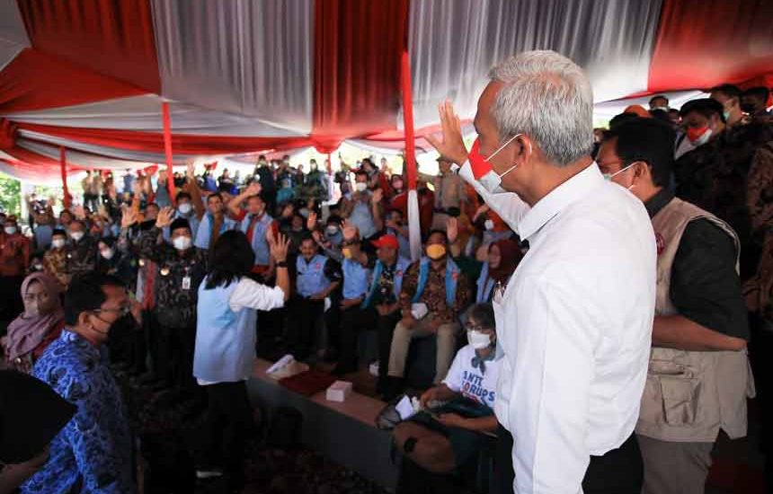 Ganjar Cerita ‘Uang Pelicin’ di Jateng