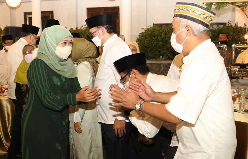 Khofifah Melaksanakan Ibadah Haji
