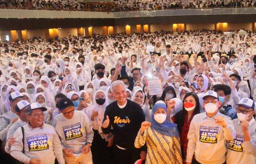 Maba Unair Teriak ‘Tugiman’ ke Ganjar