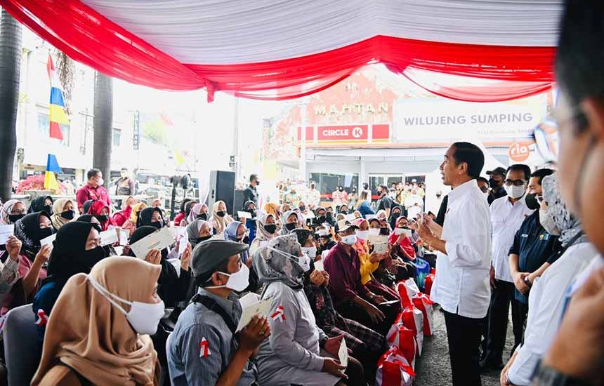 Penyaluran BSU dan BLT BBM di Jabar Lancar