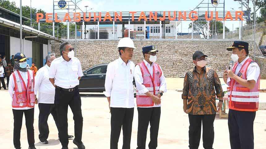 Jokowi Tinjau Pelabuhan Tanjung Ular