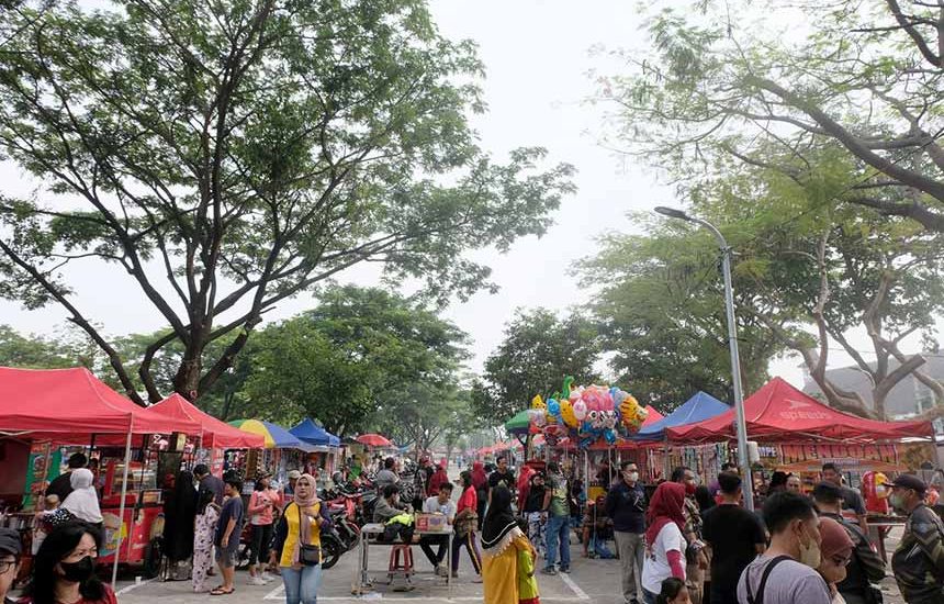PKL Masjid Al-Akbar Direlokasi