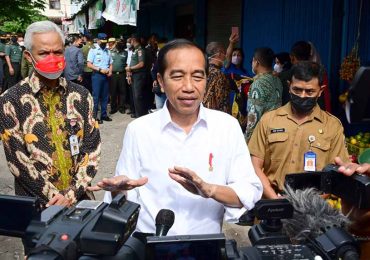 Jokowi Kunjungi Pasar Malang Jiwan Colomadu