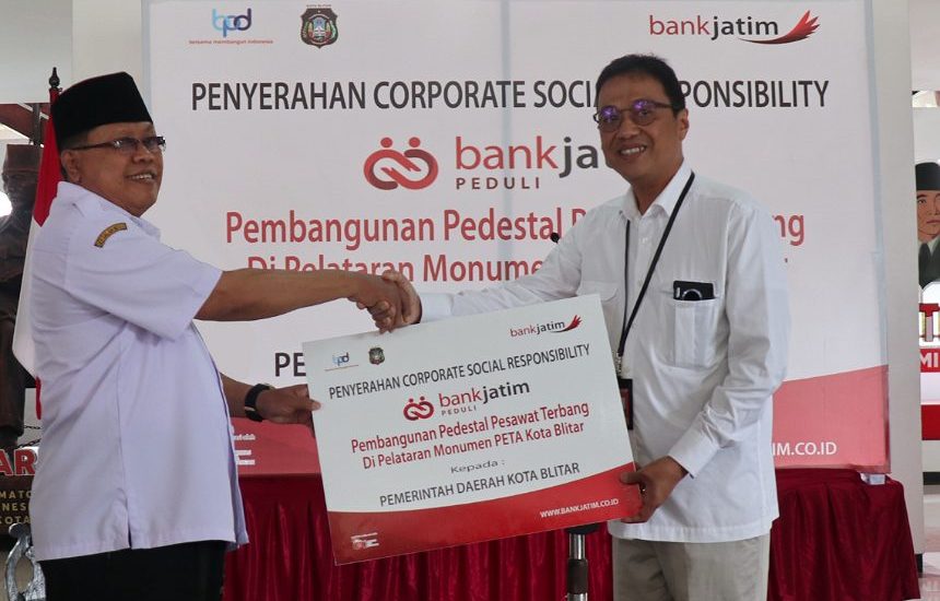 CSR Bank Jatim di Blitar dan Nganjuk
