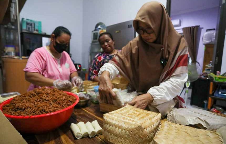 Ikut Lapak Ganjar Lumpia Bu Wied Melesat