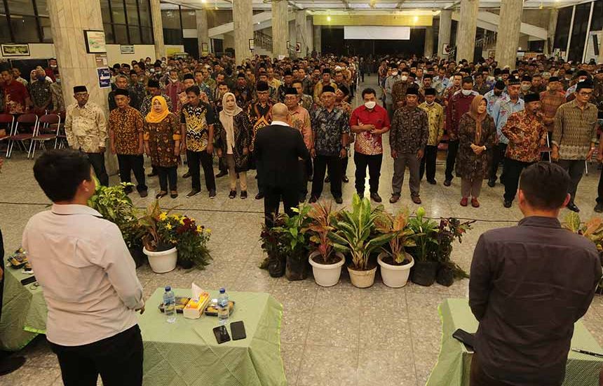 Pungli, Ketua RT/RW dan LPMK Bakal Dicopot