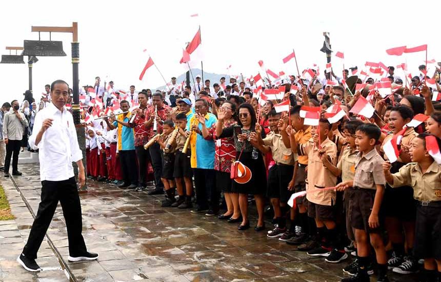 “Kota Manado yang Kucintai” Sambut Jokowi