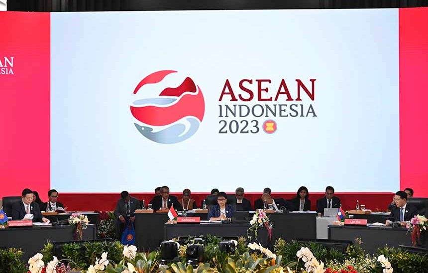 Dibalik Logo Keketuaan ASEAN