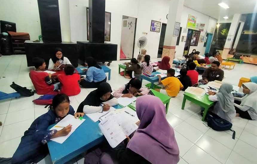 Antusiasme Belajar di Balai RW
