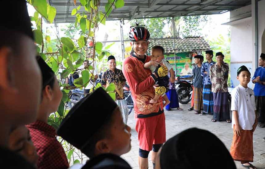 Ganjar Ngabuburit Berbagi Kebahagiaan