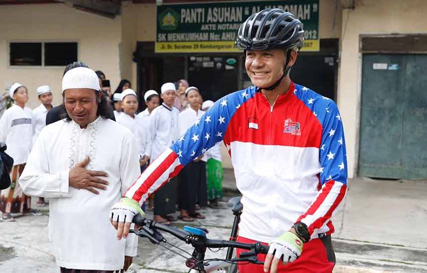 Ganjar Ngabuburit Gowes ke Panti