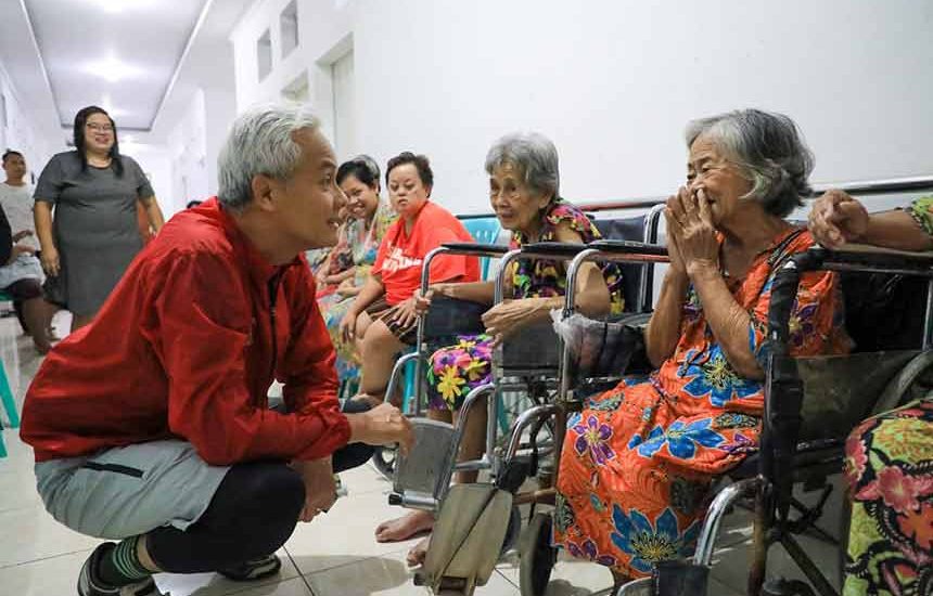 Bahagianya Anak Panti Bertemu Ganjar
