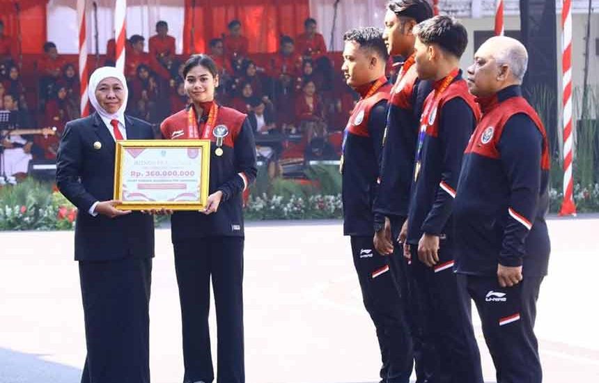 Khofifah Beri Bonus Atlet SEA Games