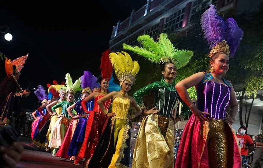Gemerlap Light Parade Hiasi HJKS ke-730