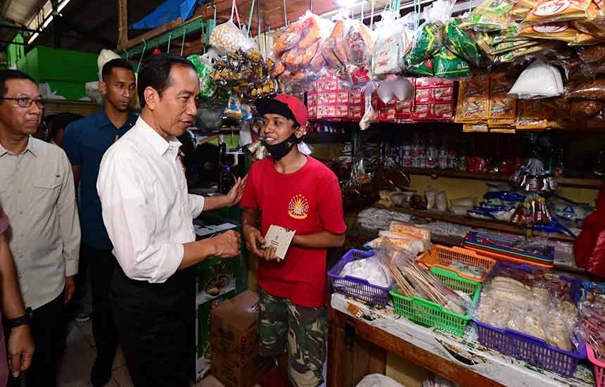 Jokowi Tinjau Pasar Menteng Pulo Jakarta