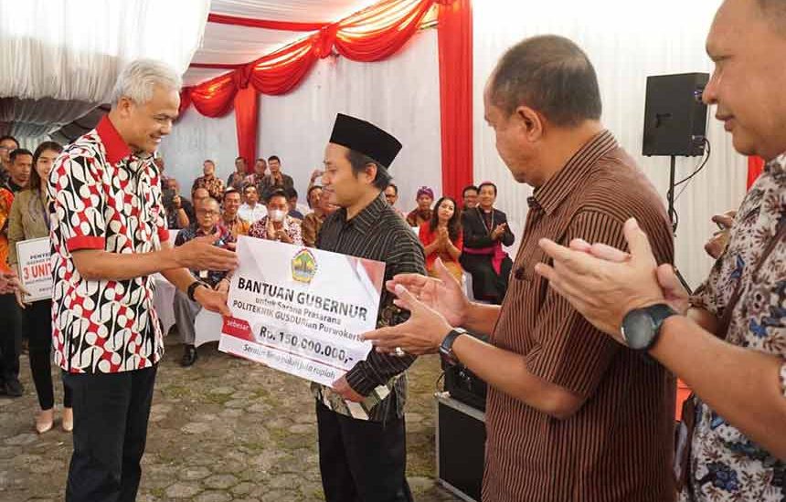 Ganjar Bantu Politeknik Gusdurian