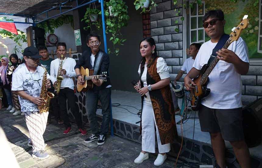 Jazz Kampung di Maspati Surabaya