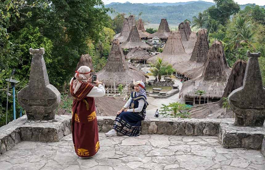 Belajar Budaya Sumba di Tebara