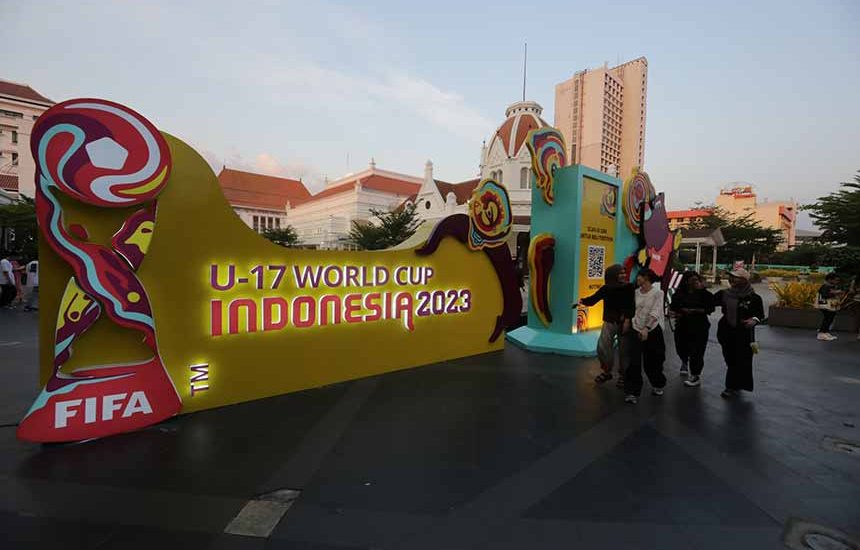 Dekorasi Piala Dunia U-17 Terpasang
