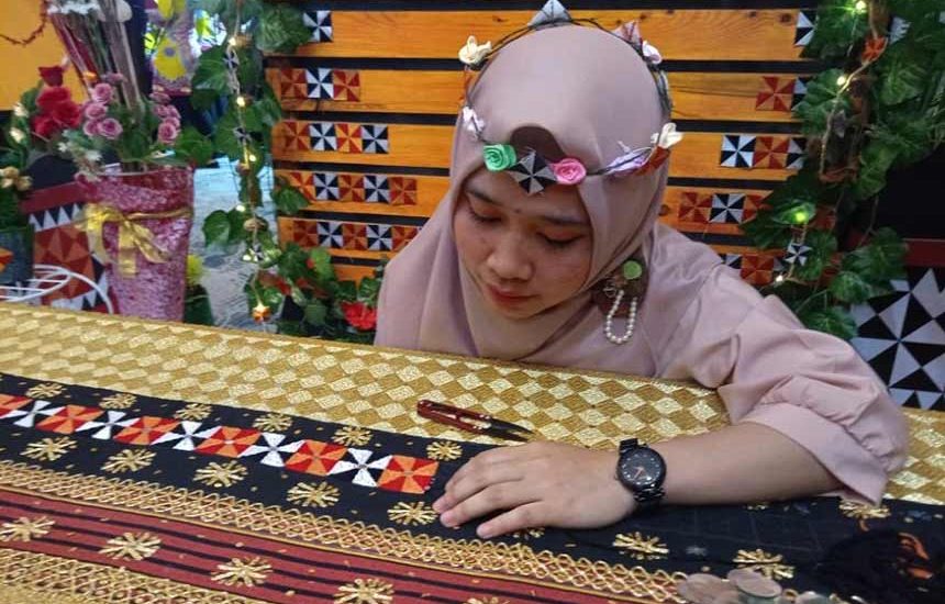 Celugam Kain Khas Lampung Barat