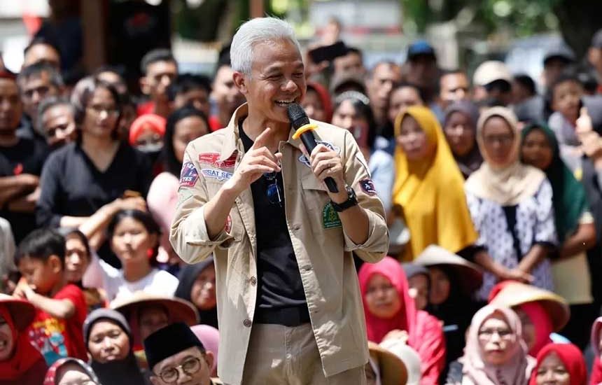 Ganjar: Makanya Kita Buat KTP Sakti
