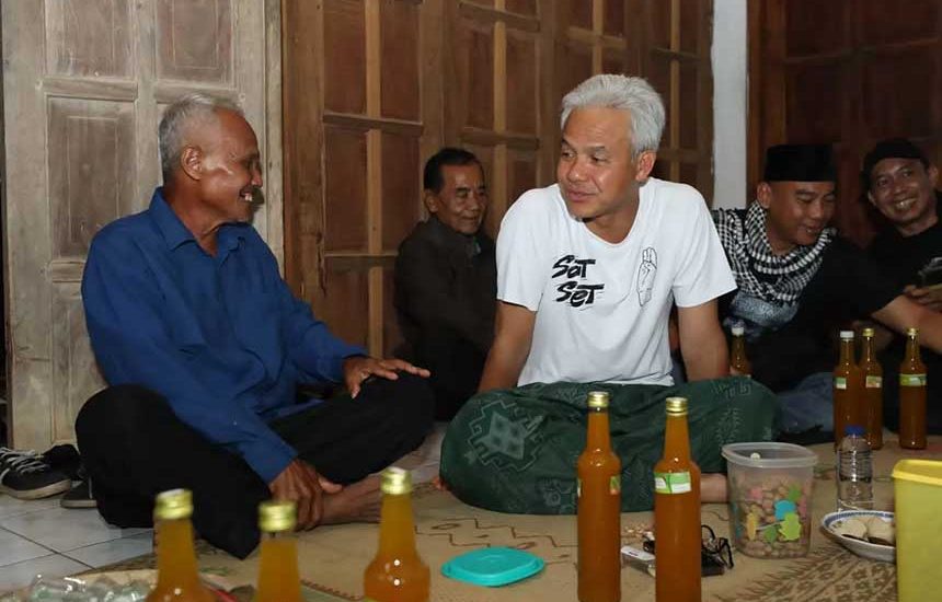 Ganjar Ngewedang Bareng Masyarakat