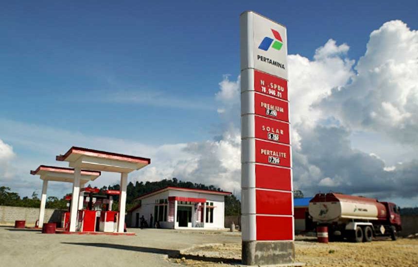 Menyalurkan BBM Satu Harga