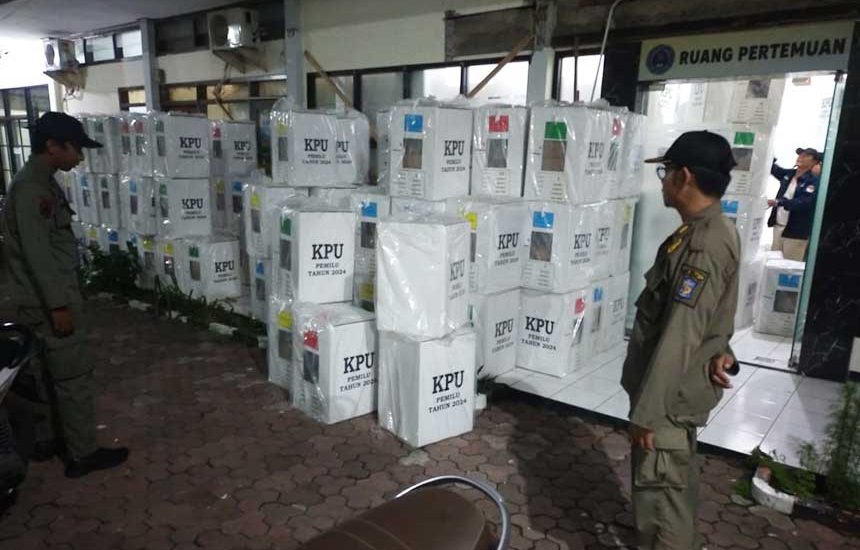Logistik Pemilu di Surabaya Komplet