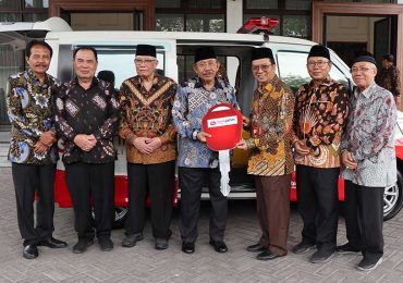 Ambulans Bank Jatim untuk PMI Jatim