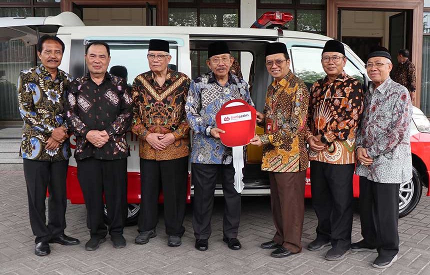 Ambulans Bank Jatim untuk PMI Jatim