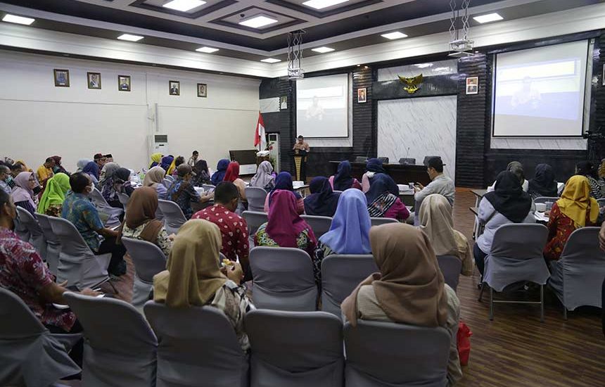 Surabaya Rumuskan Kota Ramah Lansia
