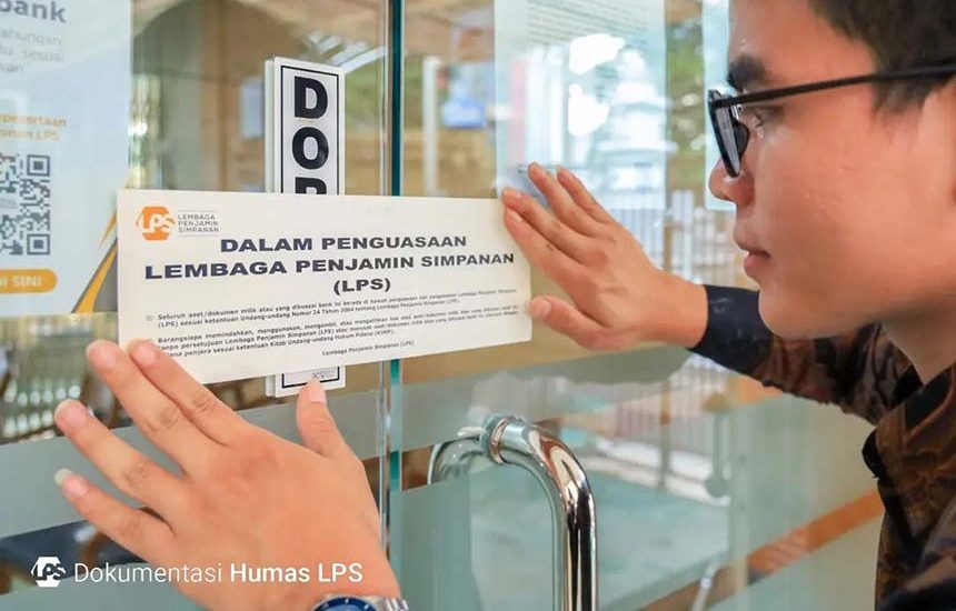 OJK Tutup BPR Sumber Artha Waru Agung